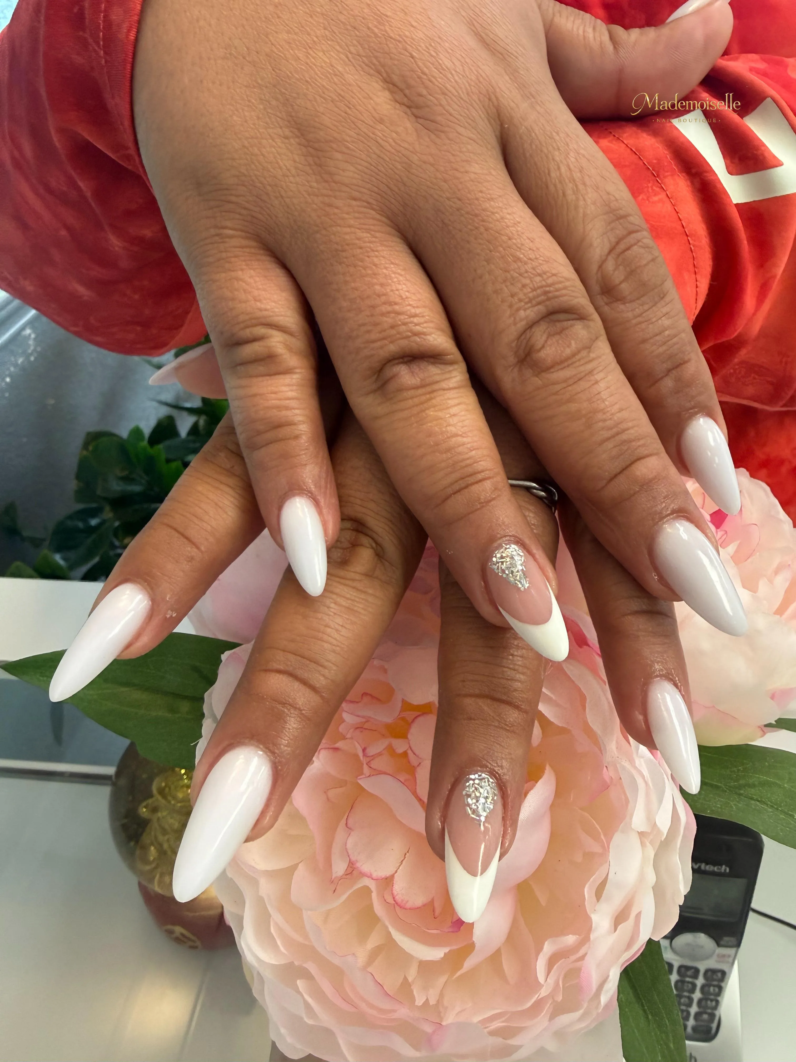 September nail trends and seasonal nail designs 